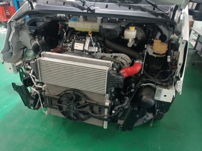 依维柯欧胜采访车-5KW取力发电机供电系统